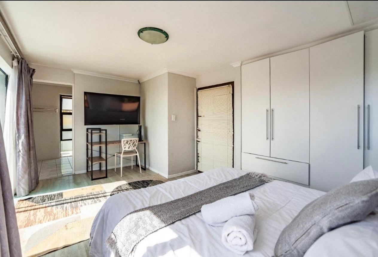 House 72 Cape Town