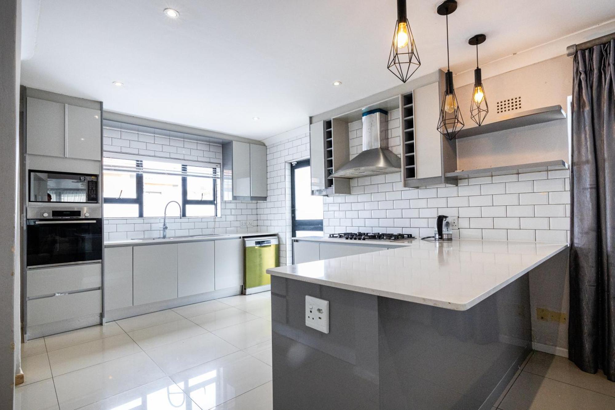 House 72 * Kaapstad